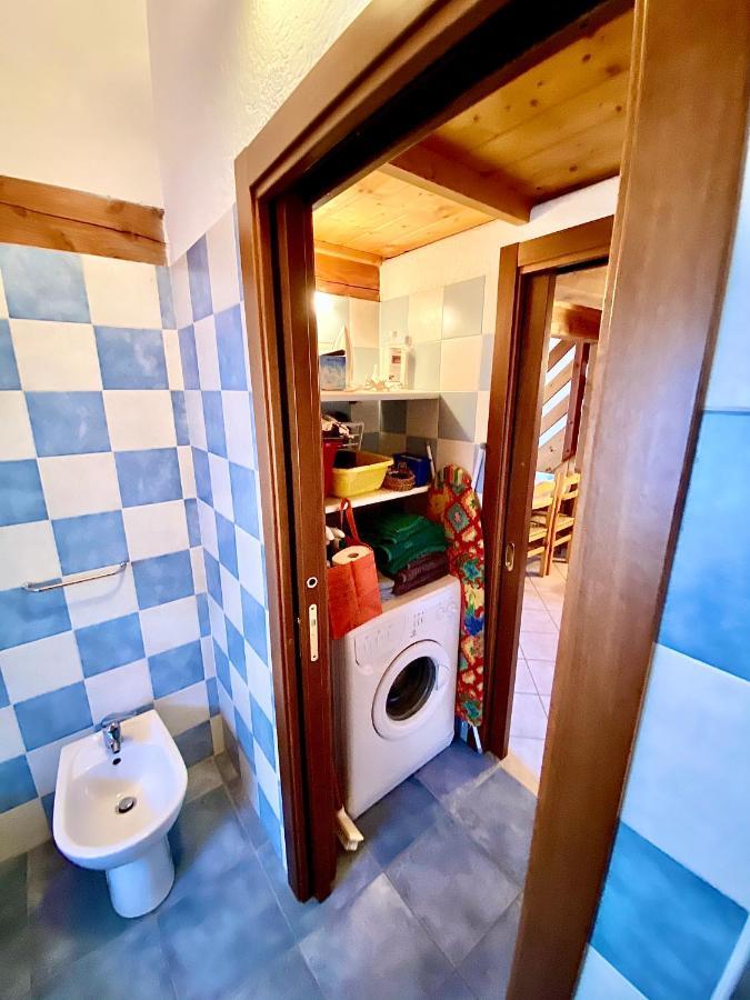 Attico Panoramico Con Soppalco Apartment Gignod Bagian luar foto